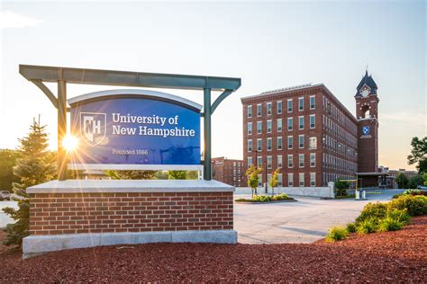 The University of New Hampshire at Manchester was established in 1985 as the sixth undergraduate college of the University of New Hampshire. . Unh manchester